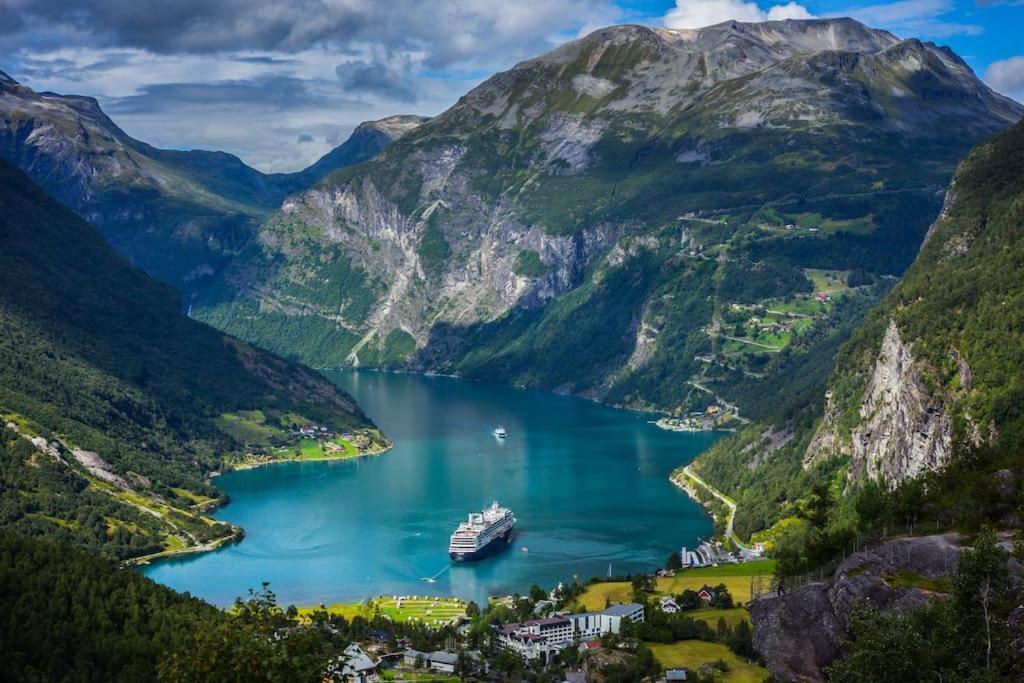 Leilighet I Hjertet Av Sunnmore! Sykkylven Exterior foto